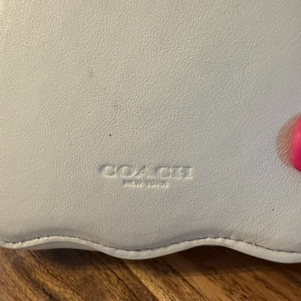 Coach Halloween Ghost Coin Case – Limited Edition Chalk White Leather, NWOT Coll - Picture 3 of 7